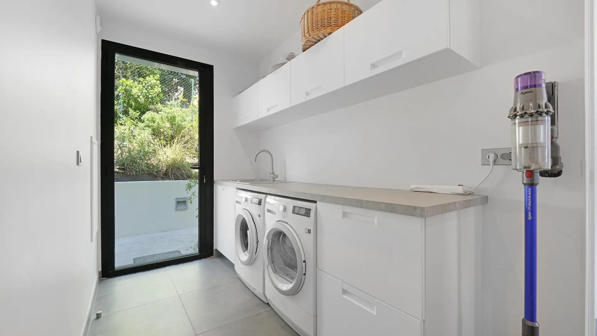 רוקברון-סור-ארז'נס Villa 888 0*,  צרפת